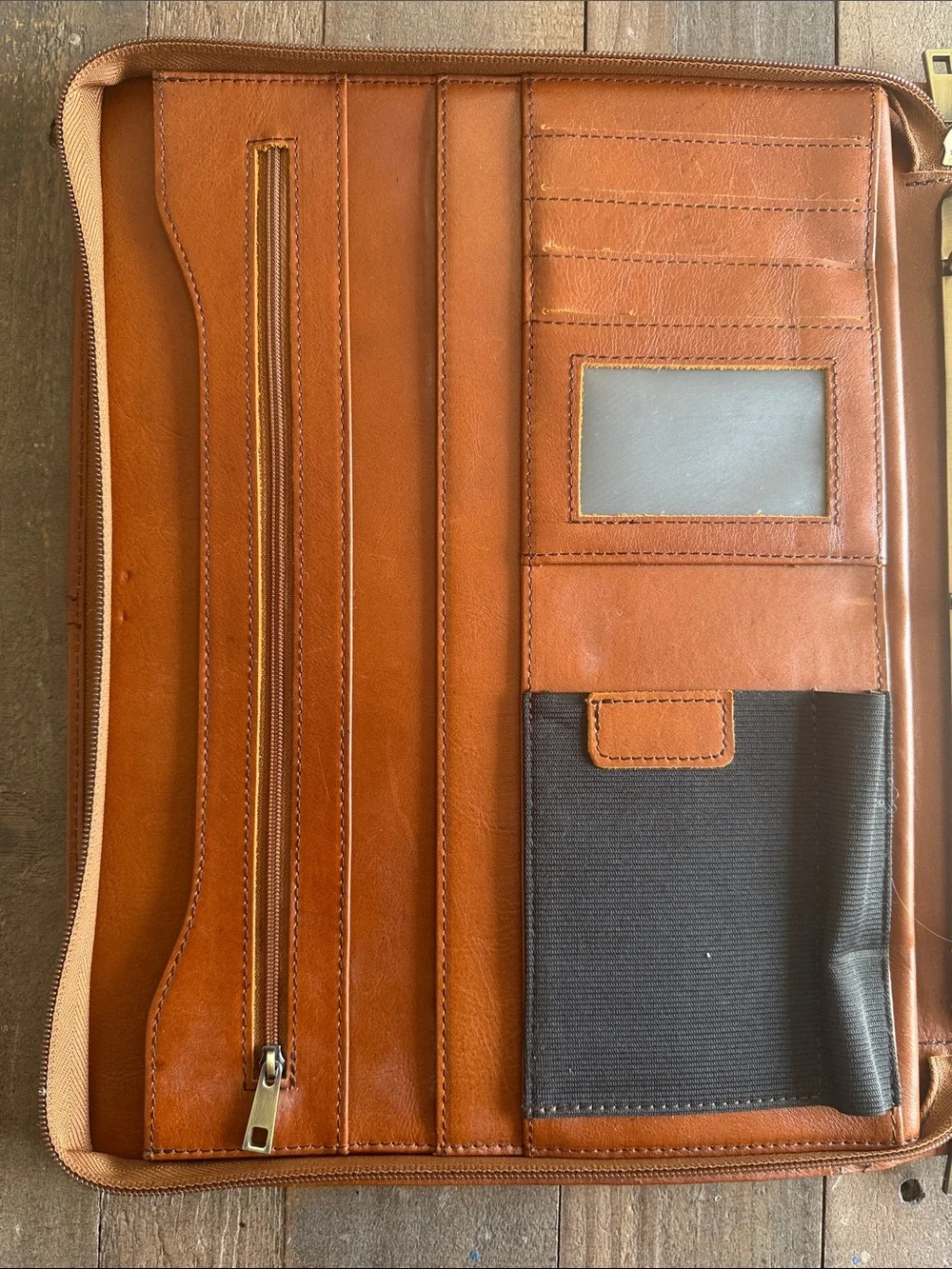 Geslun Leather Zip Folio Organizer in Warm Cognac